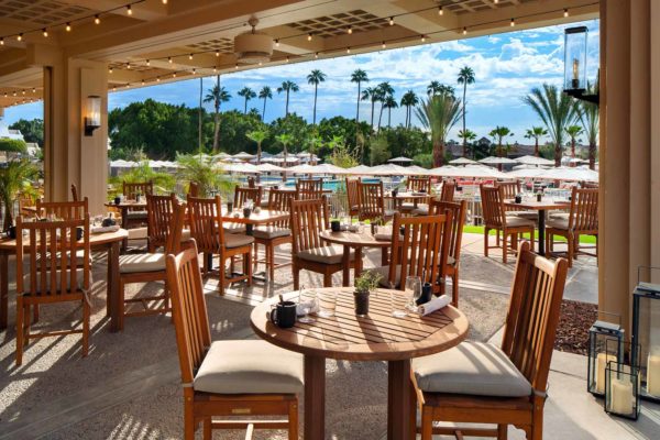 The-Phoenician-Resort-Mowry-Cotton-Restaurant-Bar-04